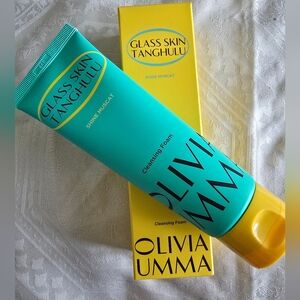 NEW!  OLIVIAUMMA Glass Skin Tanghulu Shine Muscat Cleanser 120 ml